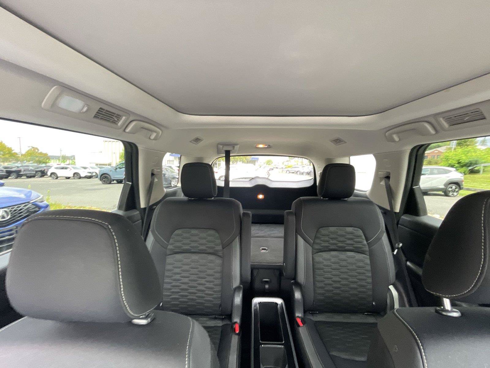 Used 2022 Nissan Pathfinder SV w/ SV Premium Package AWD/4WD image 29