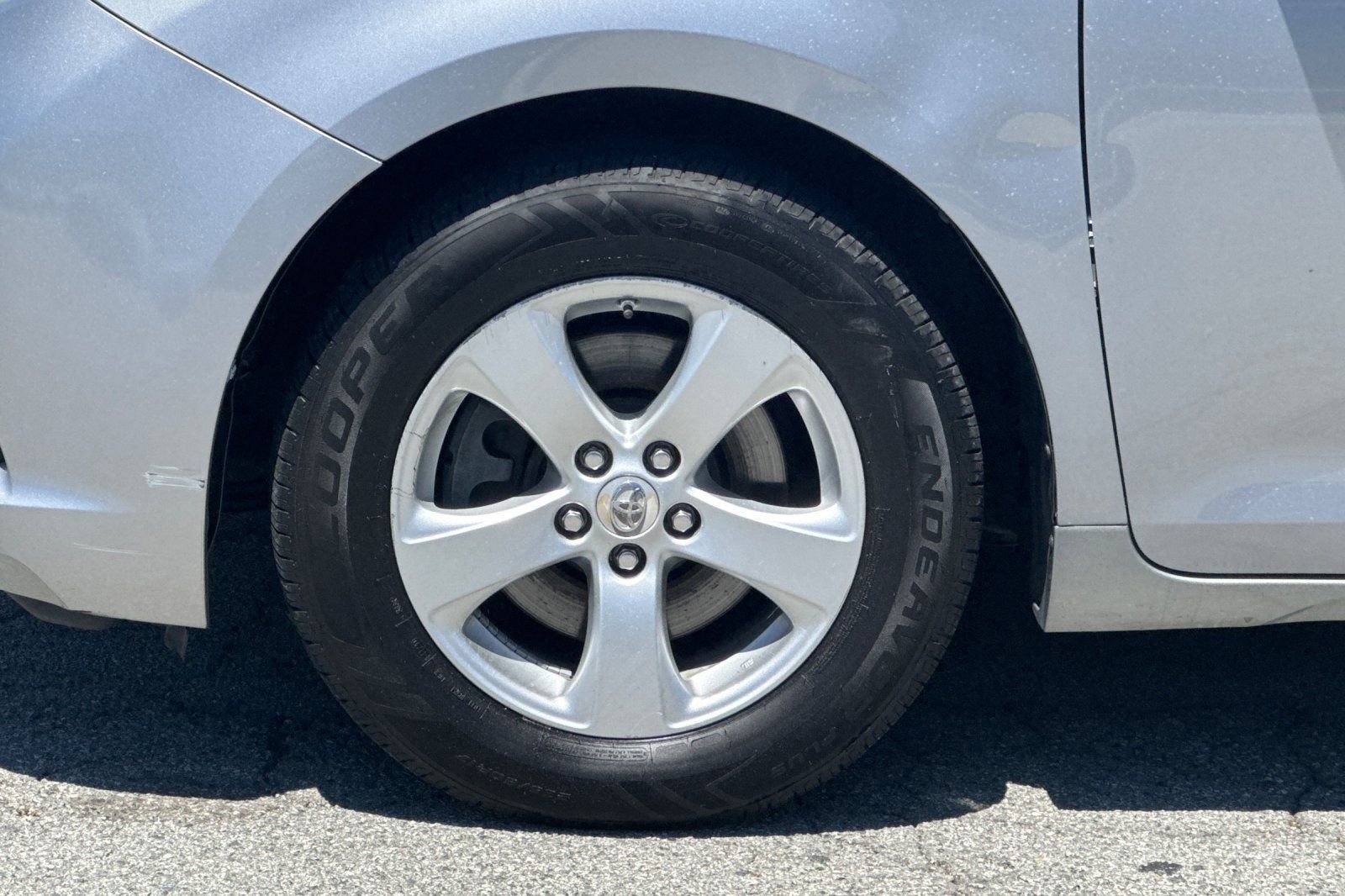 Used 2012 Toyota Sienna w/ Towing Pkg FWD image 23