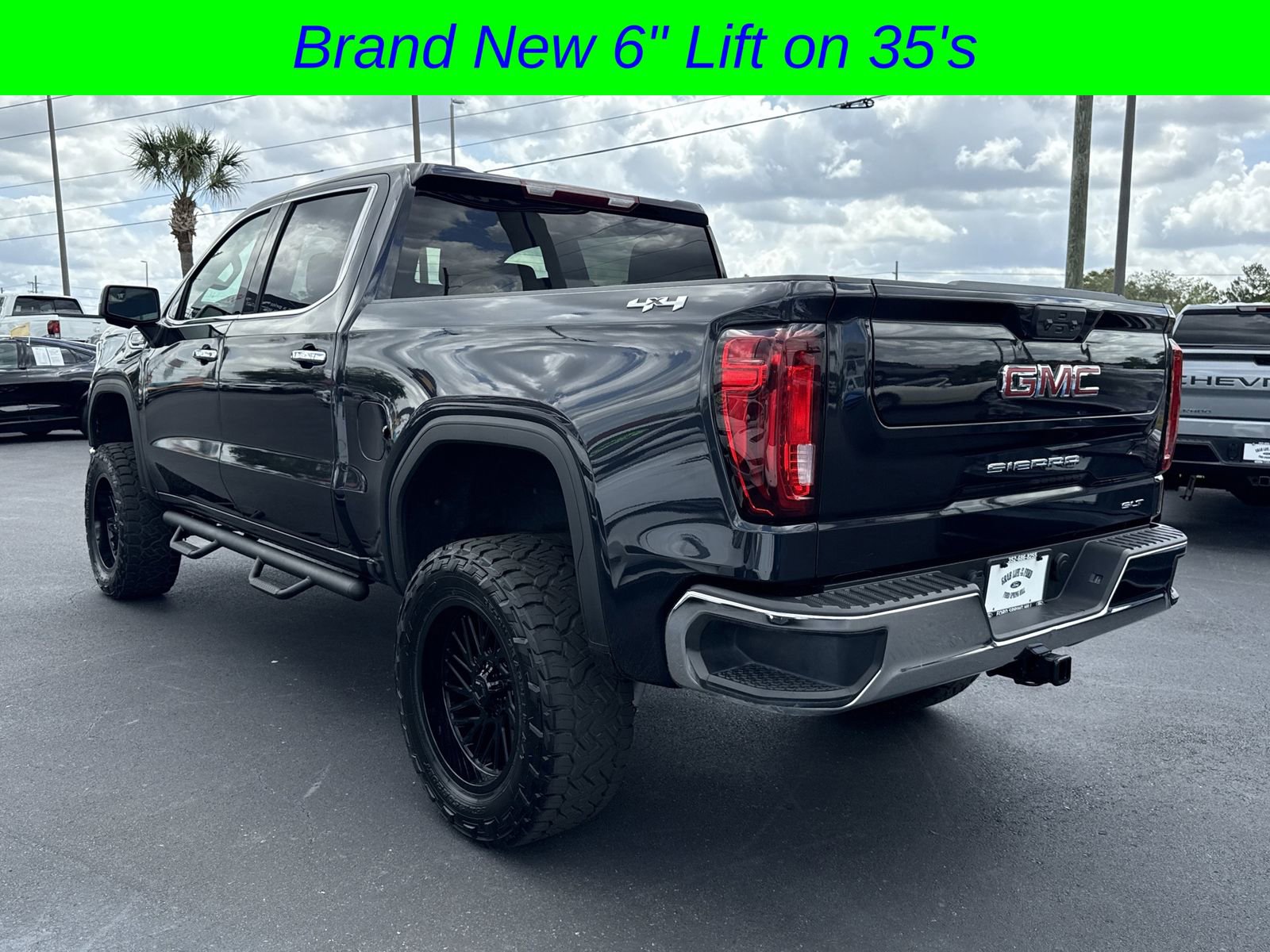 Used 2025 GMC Sierra 1500 SLT AWD/4WD image 6
