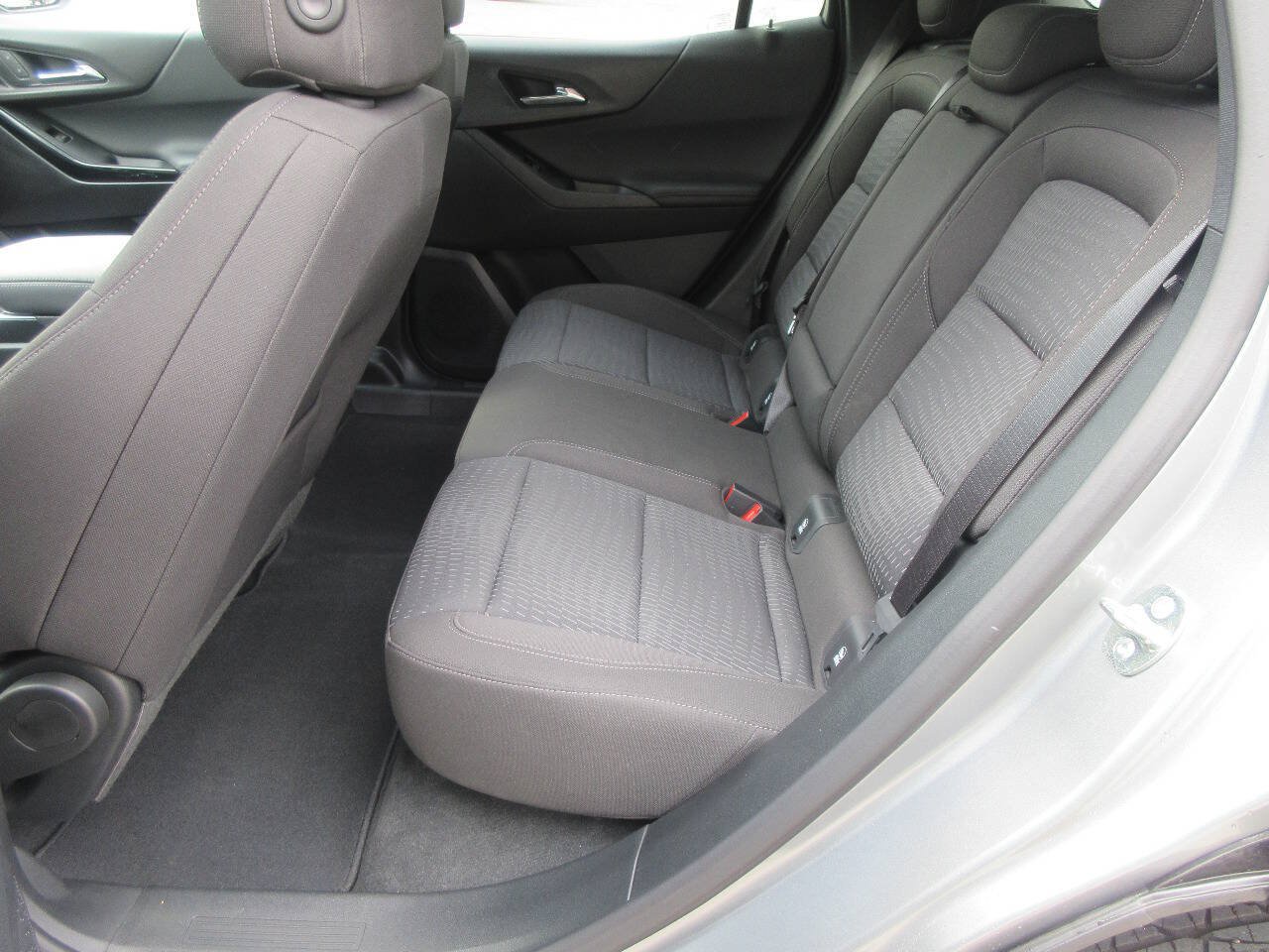 Used 2026 Chevrolet Equinox LT FWD image 14