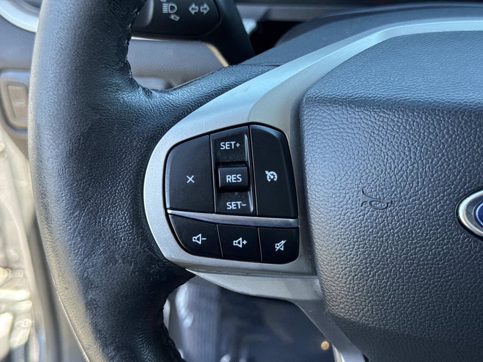 Used 2021 Ford Explorer XLT w/ Equipment Group 202A image 11