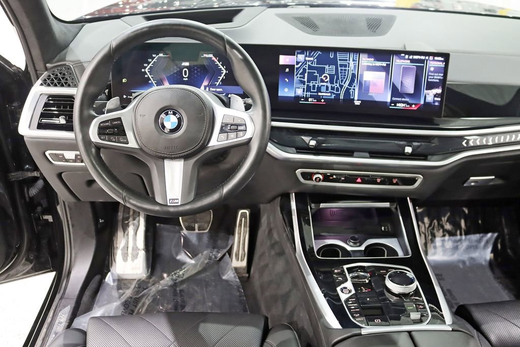 Used 2023 BMW X7 xDrive40i w/ Executive Package image 13