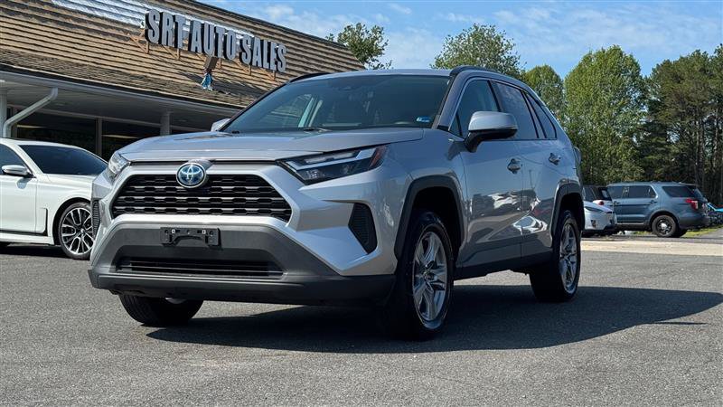 Used 2022 Toyota RAV4 XLE w/ Convenience Package AWD/4WD image 2