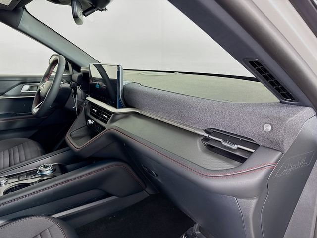 New 2026 Ford Explorer ST-Line w/ ST-Line Street Pack image 32