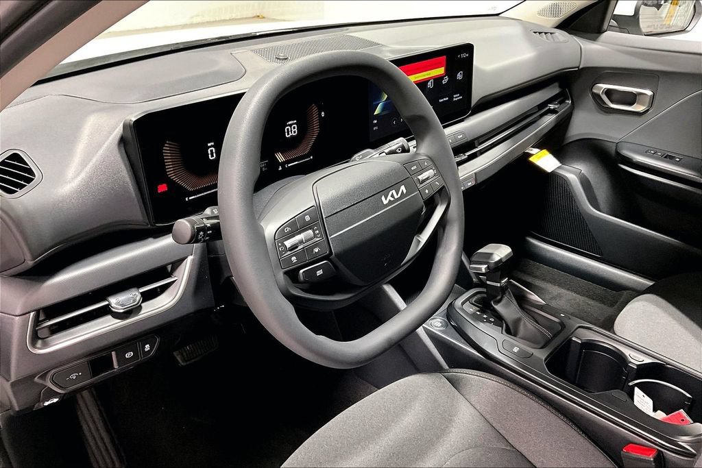 New 2025 Kia K4 FWD image 19