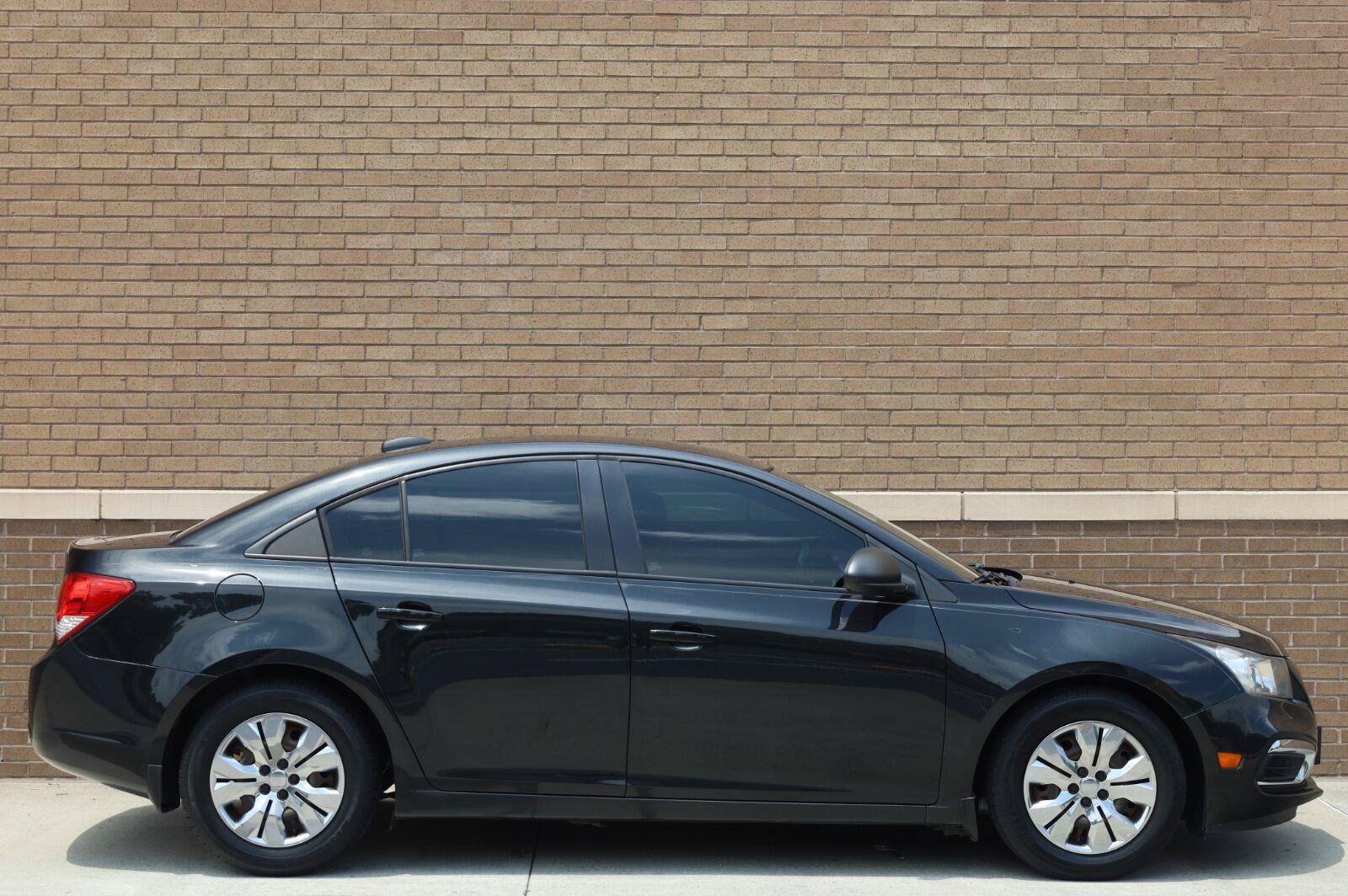 Used 2016 Chevrolet Cruze LS FWD image 2
