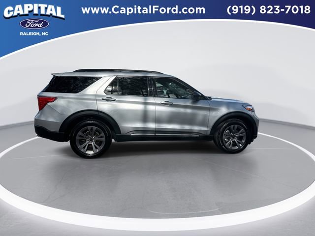 Certified 2022 Ford Explorer XLT w/ Equipment Group 202A image 9