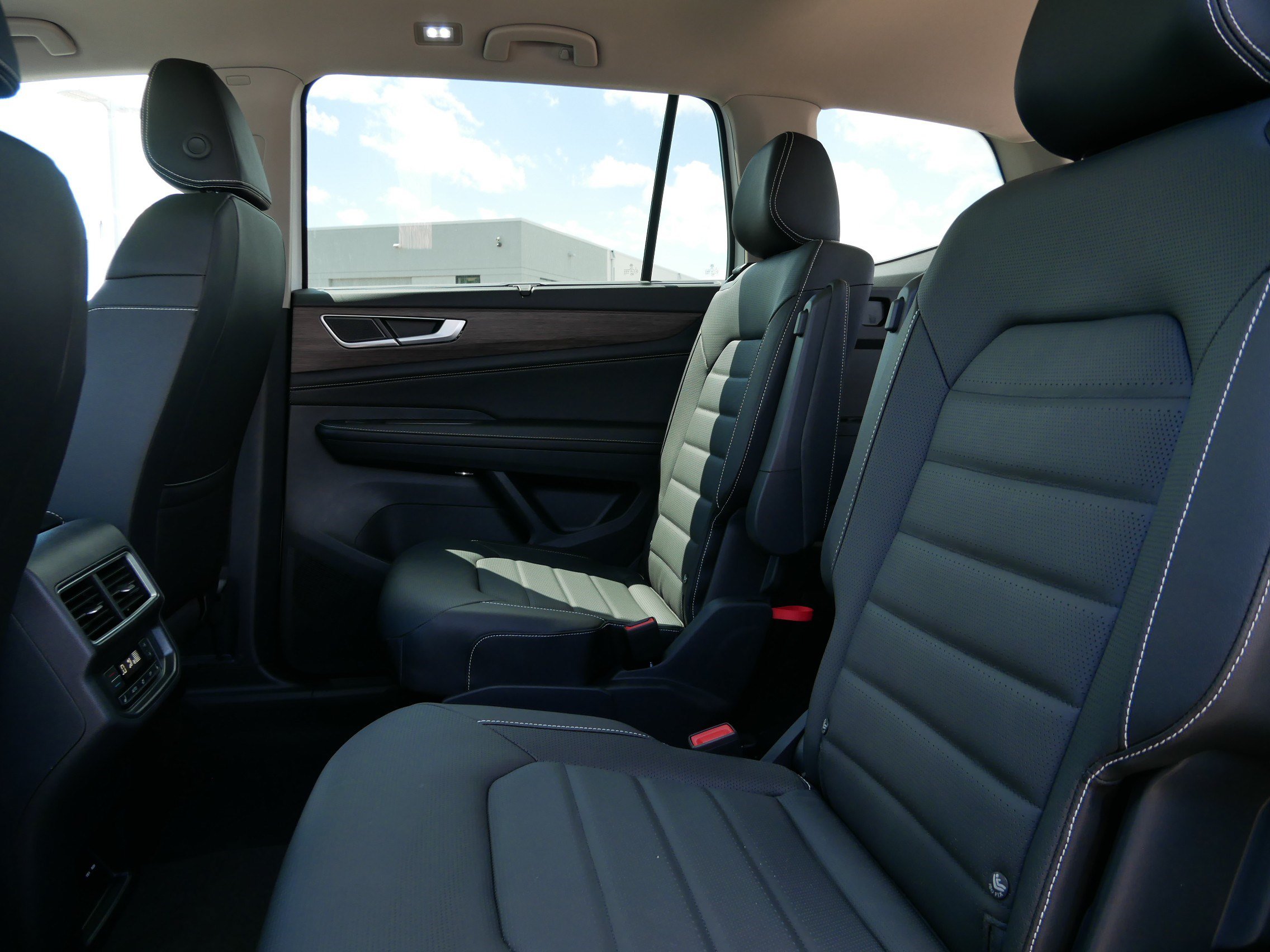 New 2026 Volkswagen Atlas SEL AWD/4WD image 5