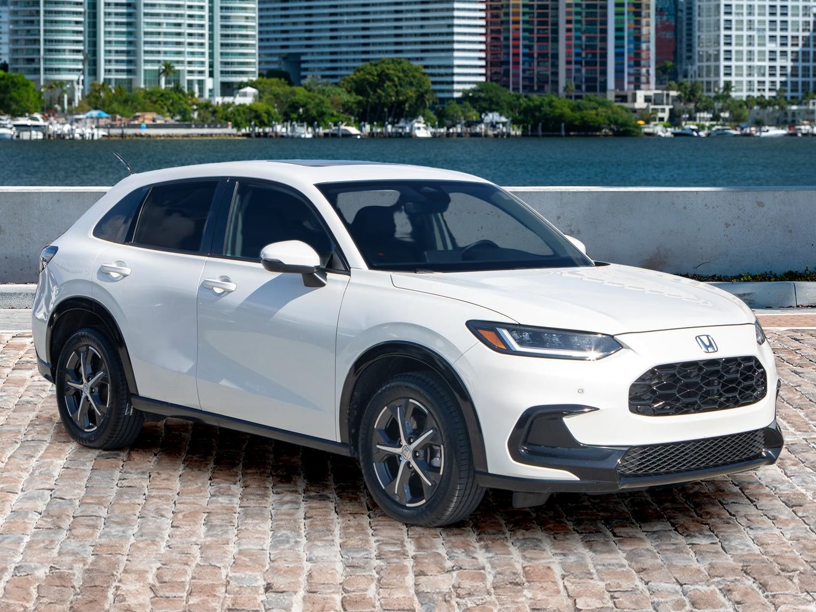 Certified 2023 Honda HR-V EX-L image 3