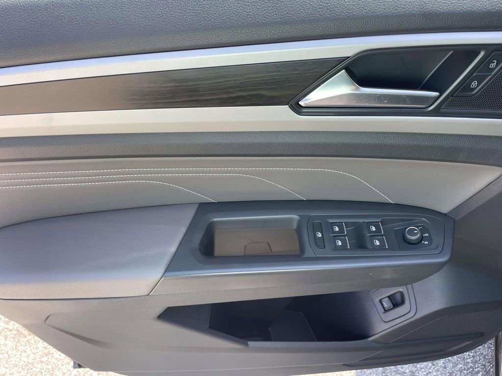Certified 2023 Volkswagen Atlas SE w/ Panoramic Sunroof Package FWD image 15