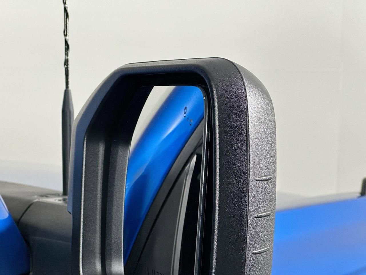 Used 2025 Ford Bronco Badlands image 40