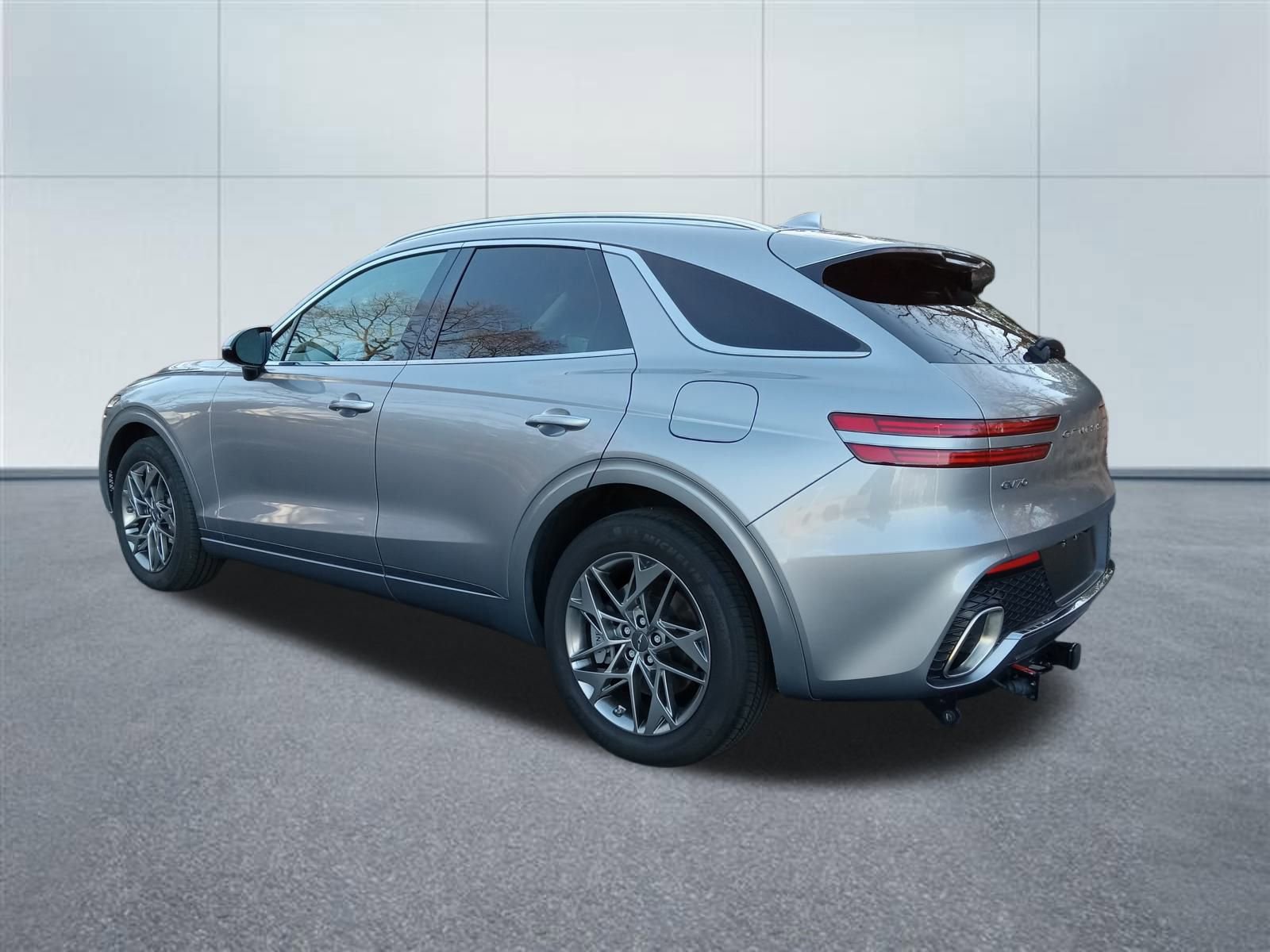 Used 2024 Genesis GV70 2.5T w/ Select Package image 3