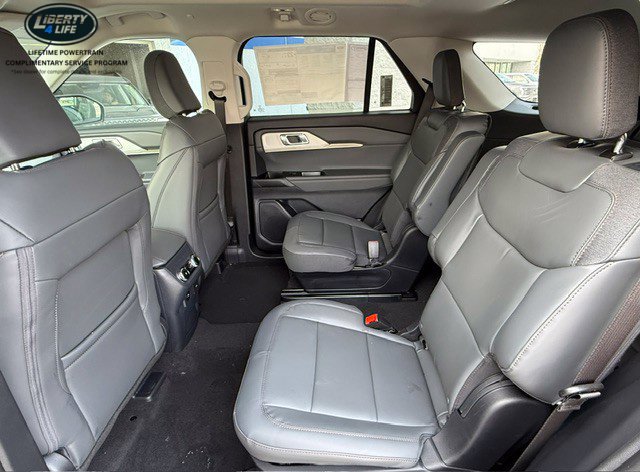 New 2026 Ford Explorer Active w/ Active Comfort Package AWD/4WD image 13
