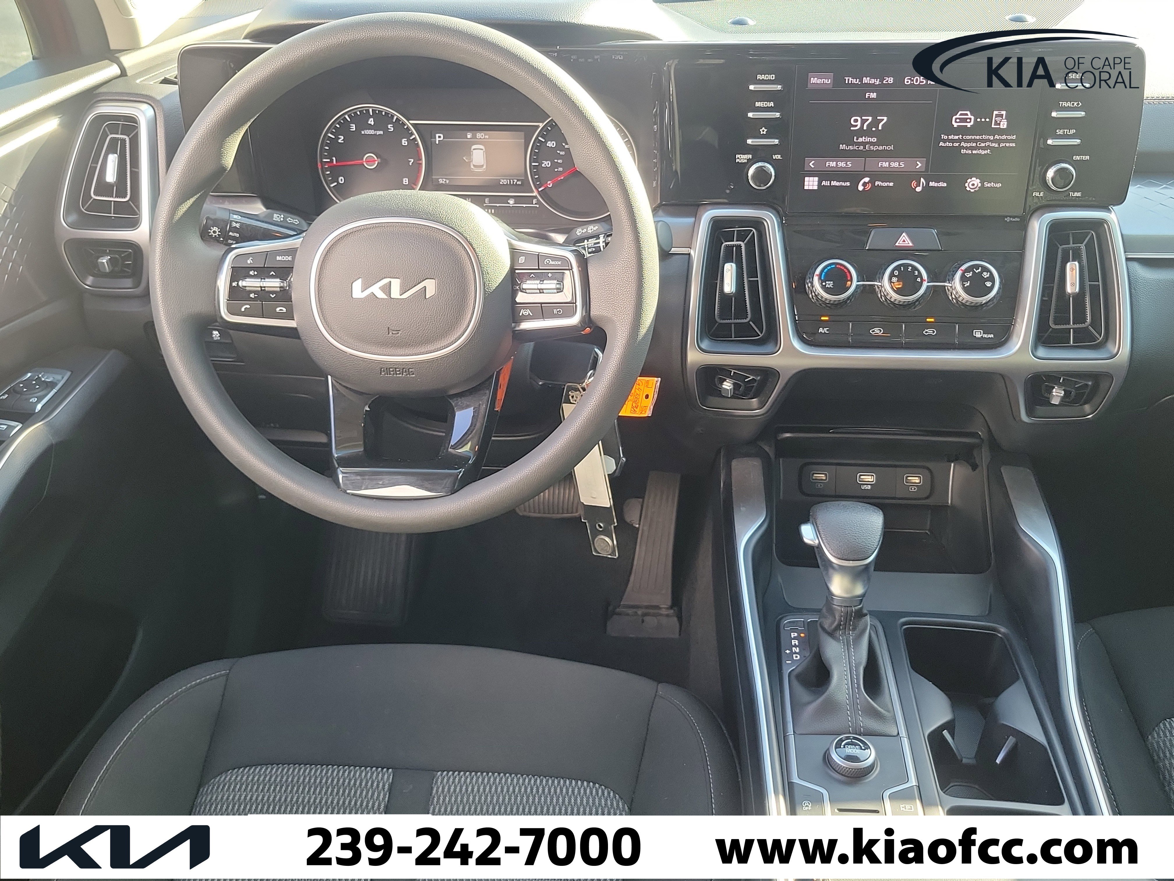 Certified 2023 Kia Sorento LX FWD image 17