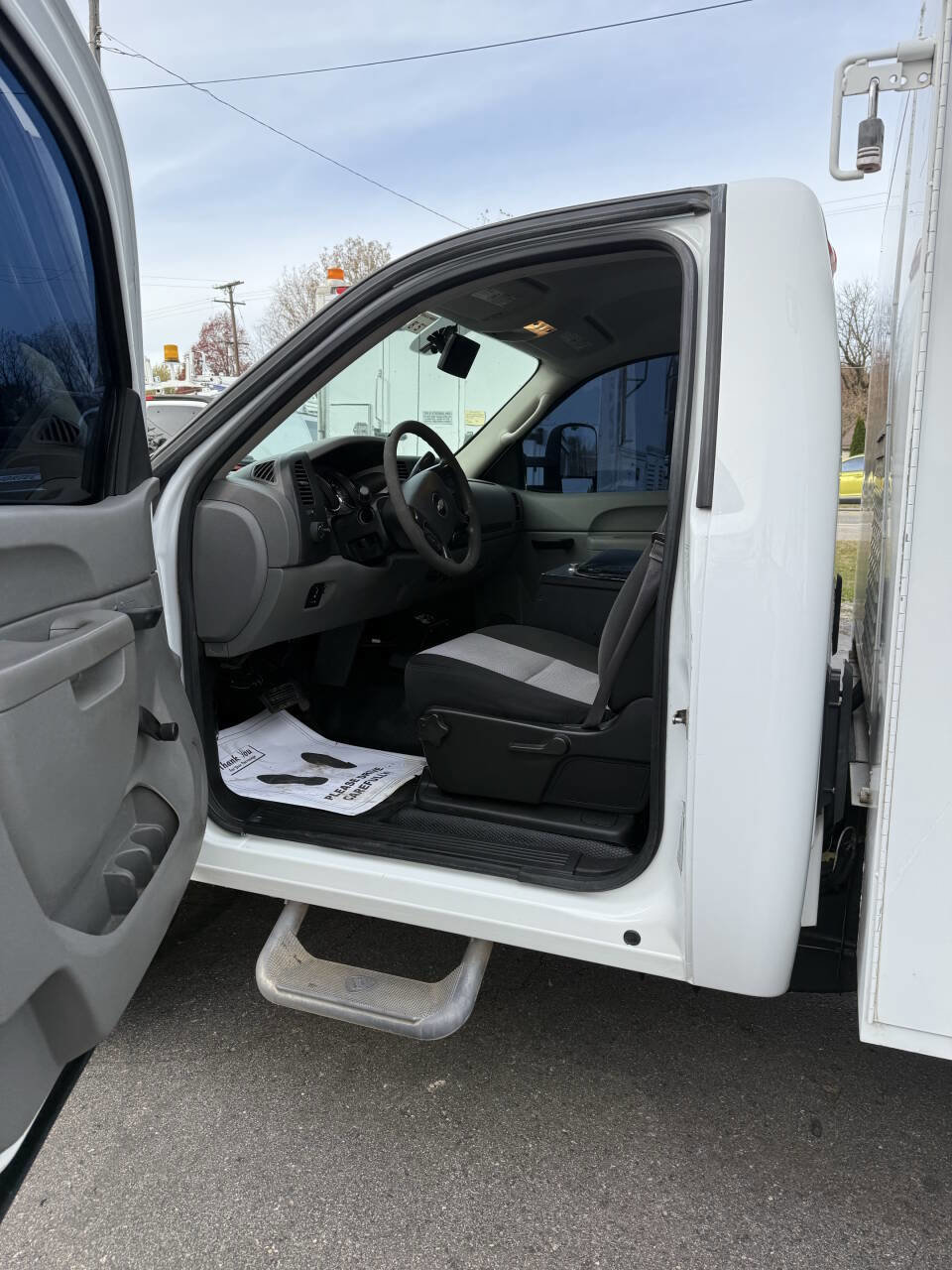 Used 2013 Chevrolet Silverado 3500 W/T image 6