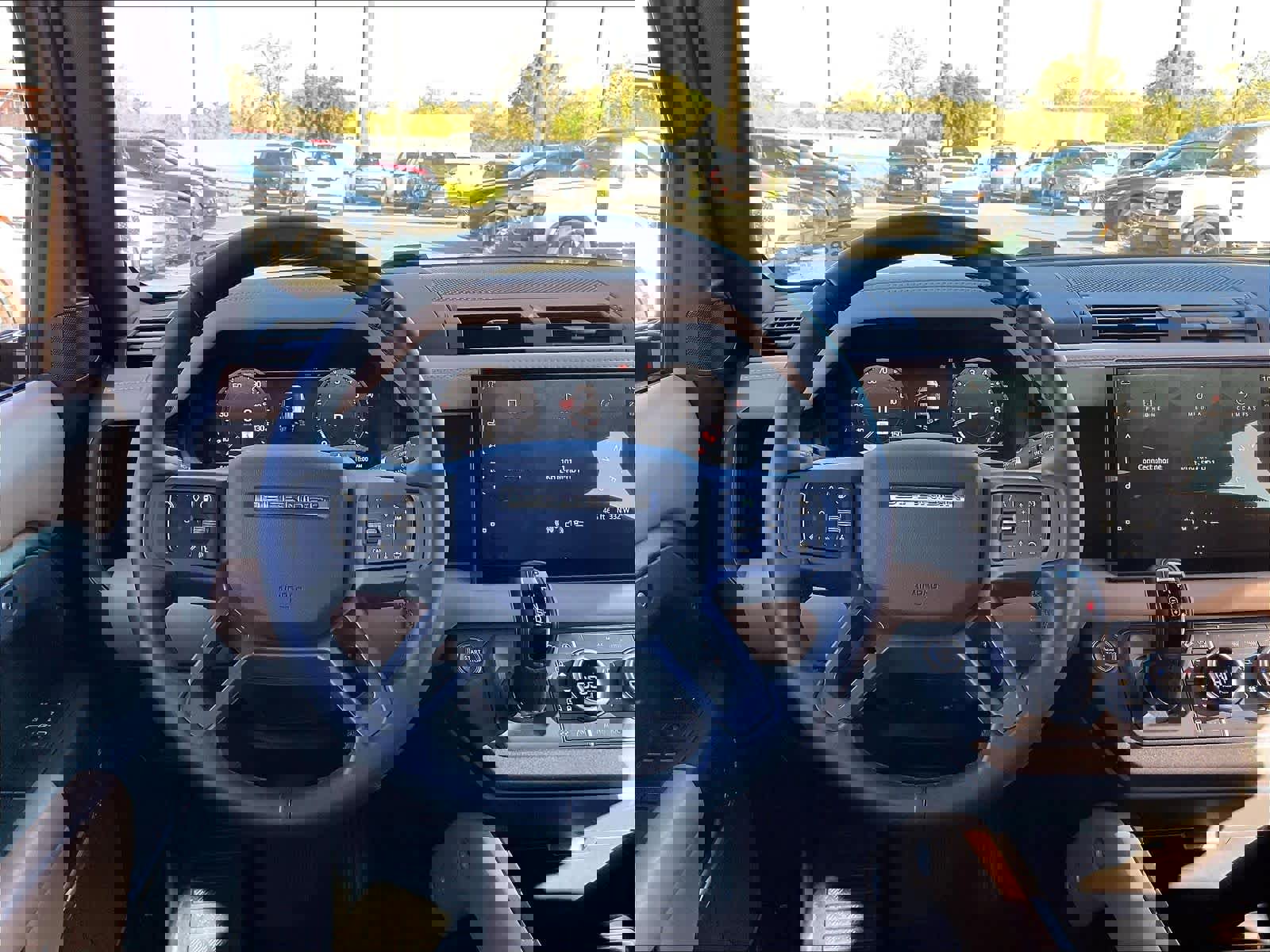 Used 2025 Land Rover Defender 110 X-Dynamic SE image 7