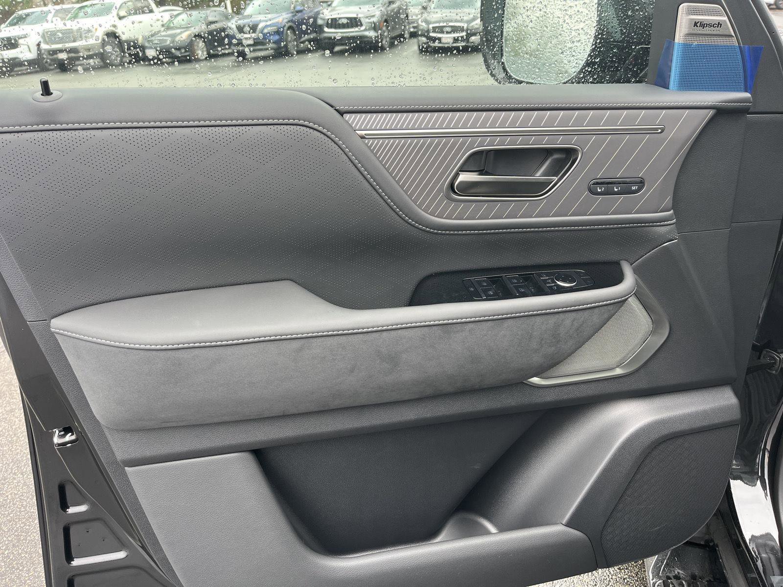 New 2026 INFINITI QX80 Autograph w/ Premium Cargo Package image 10