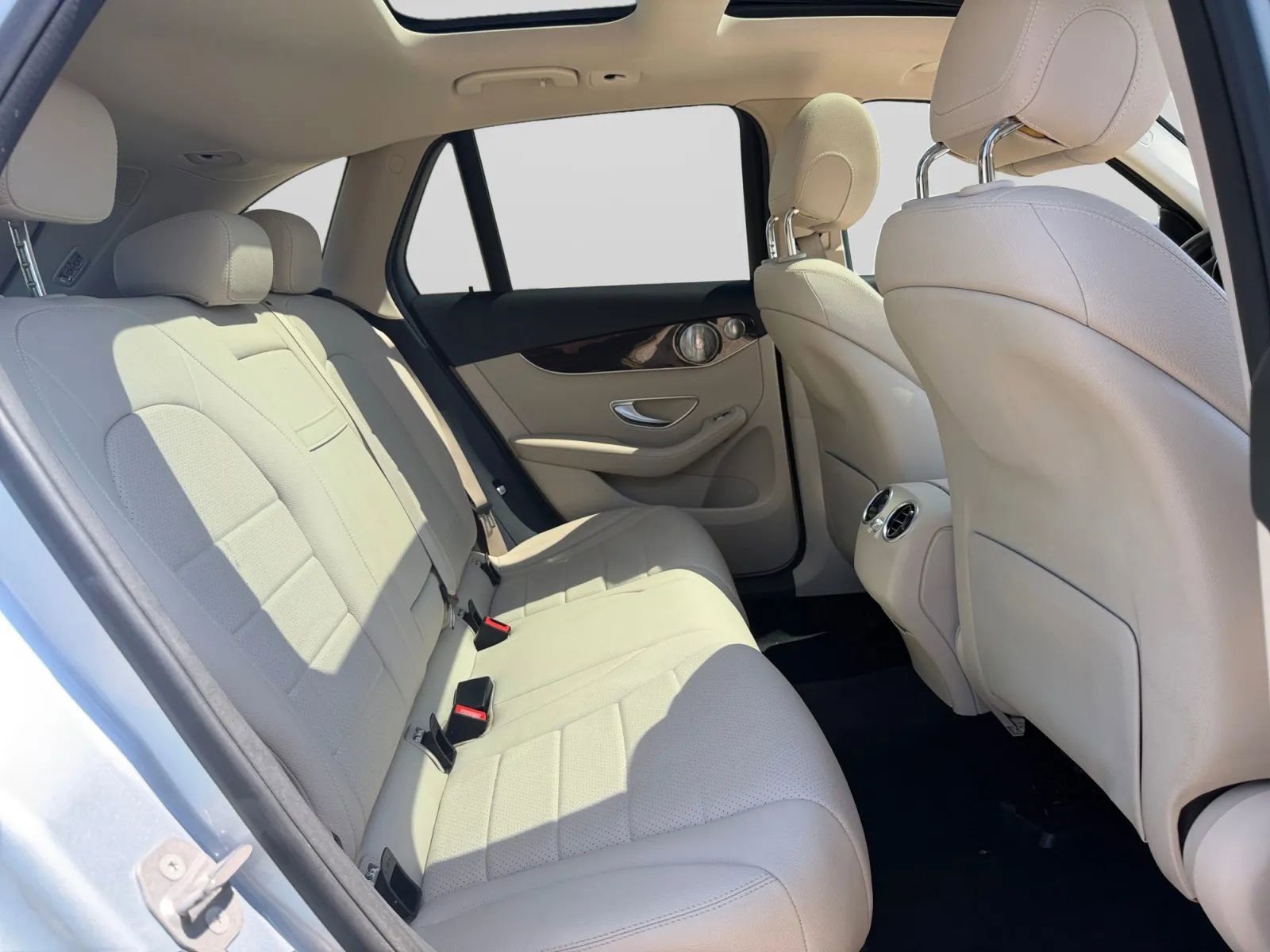 Used 2016 Mercedes-Benz GLC 300 4MATIC image 33