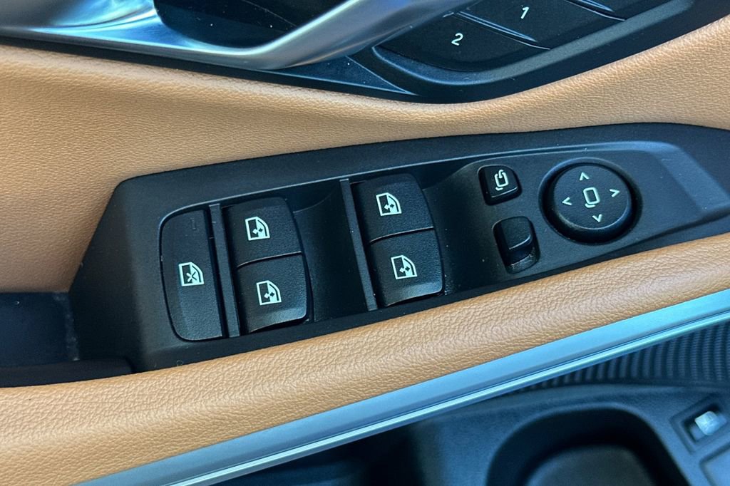 Used 2023 BMW 330e w/ M Sport Package image 11