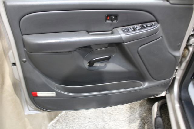 Used 2006 Chevrolet Silverado 2500 LT w/ Onstar Plus Package image 21