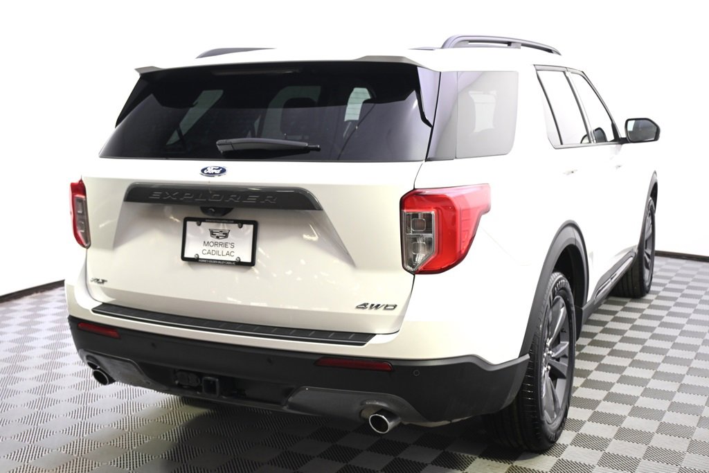 Used 2023 Ford Explorer XLT w/ Equipment Group 202A image 5