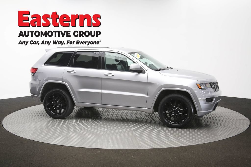 Used 2017 Jeep Grand Cherokee Altitude AWD/4WD image 46
