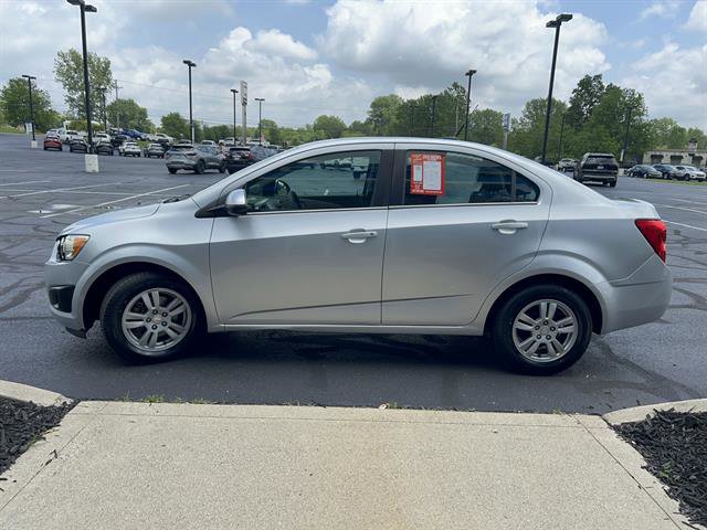 Used 2014 Chevrolet Sonic LT FWD image 4