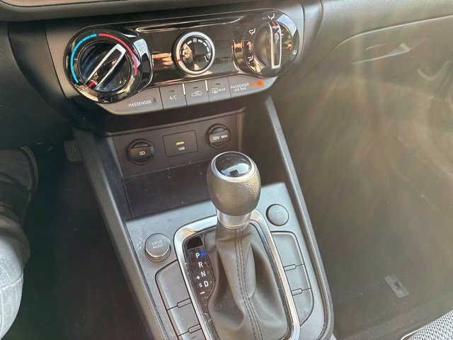 Used 2022 Hyundai Kona SE image 14