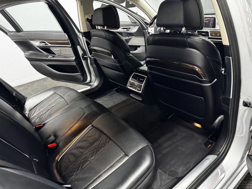 Used 2020 BMW 740i image 52