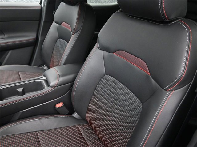 Used 2025 Nissan Kicks SR image 19