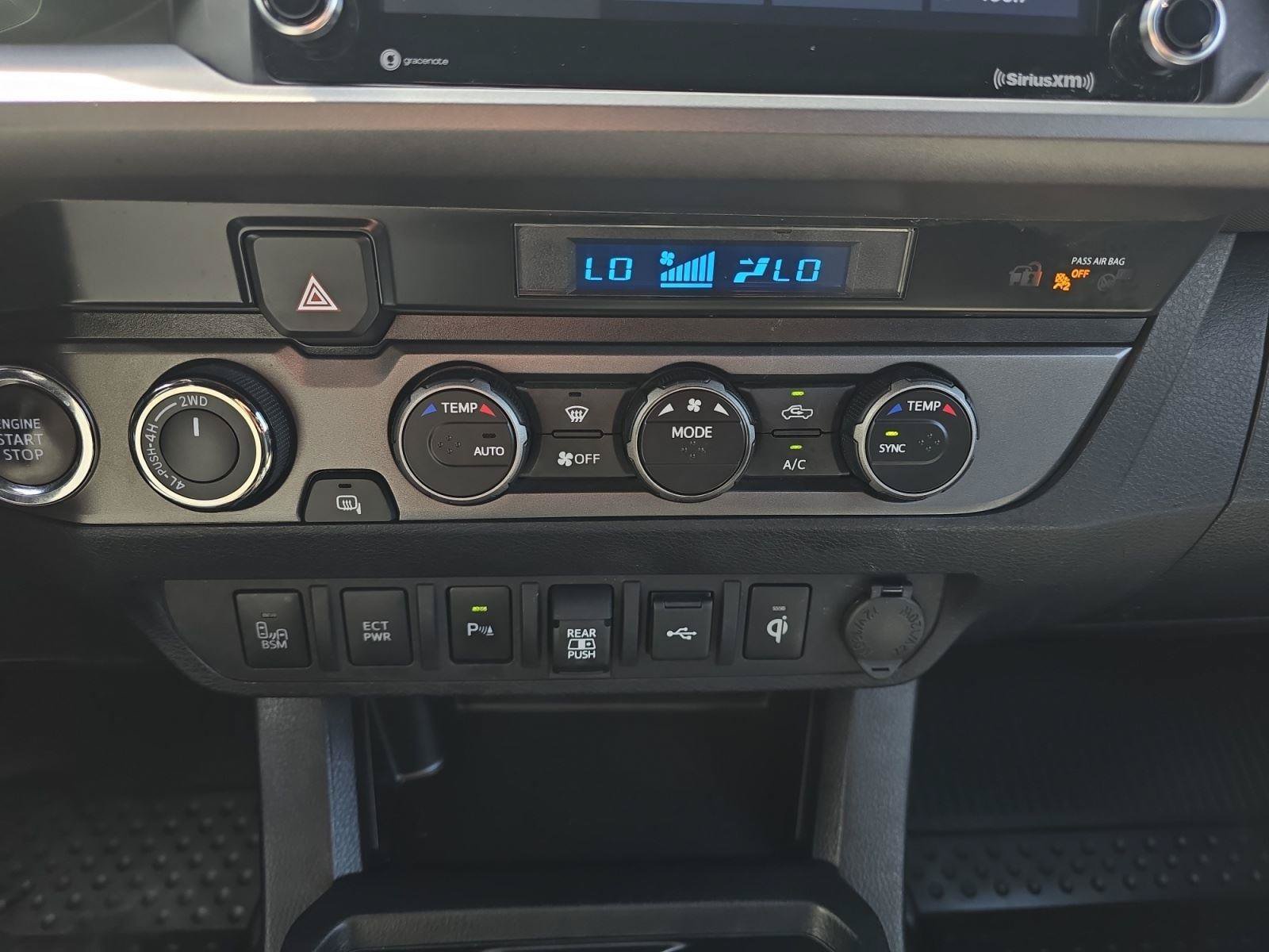 Used 2022 Toyota Tacoma TRD Off-Road w/ Technology Package AWD/4WD image 19