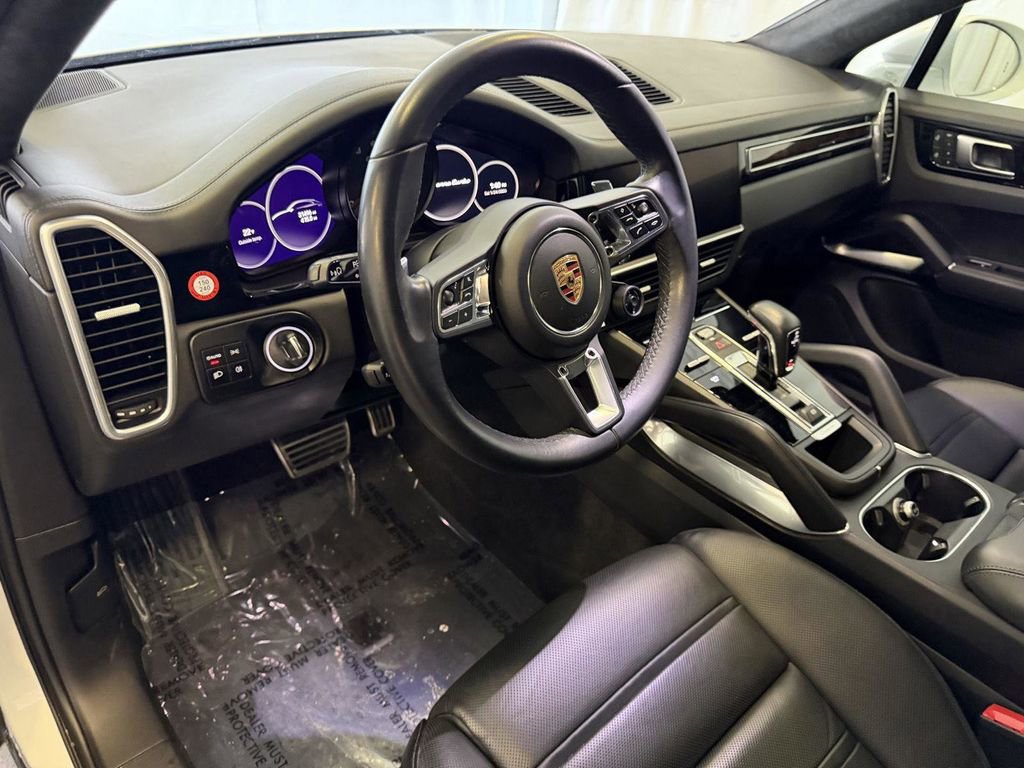 Certified 2023 Porsche Cayenne Turbo AWD/4WD image 4