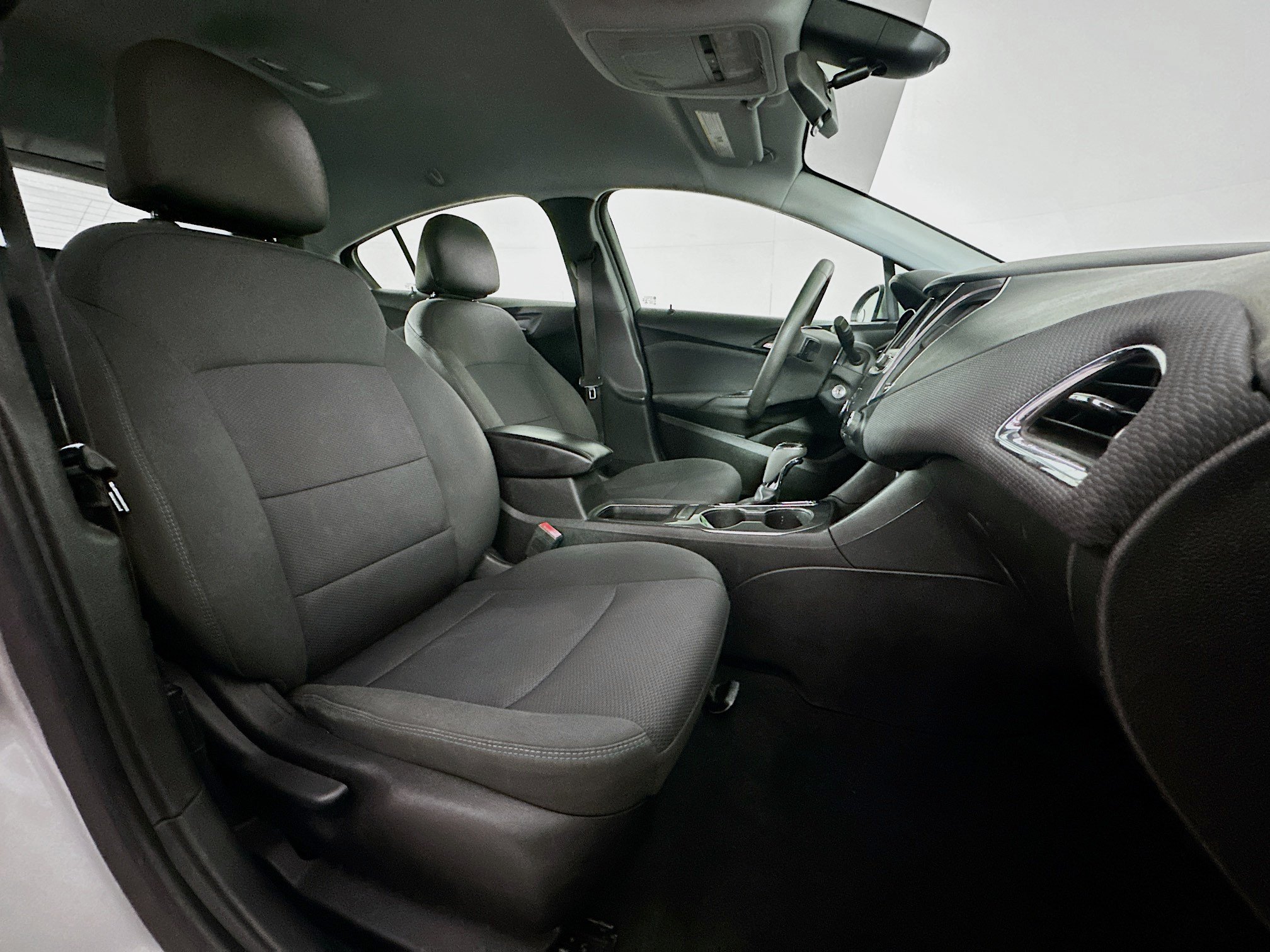 Used 2019 Chevrolet Cruze LT FWD image 28