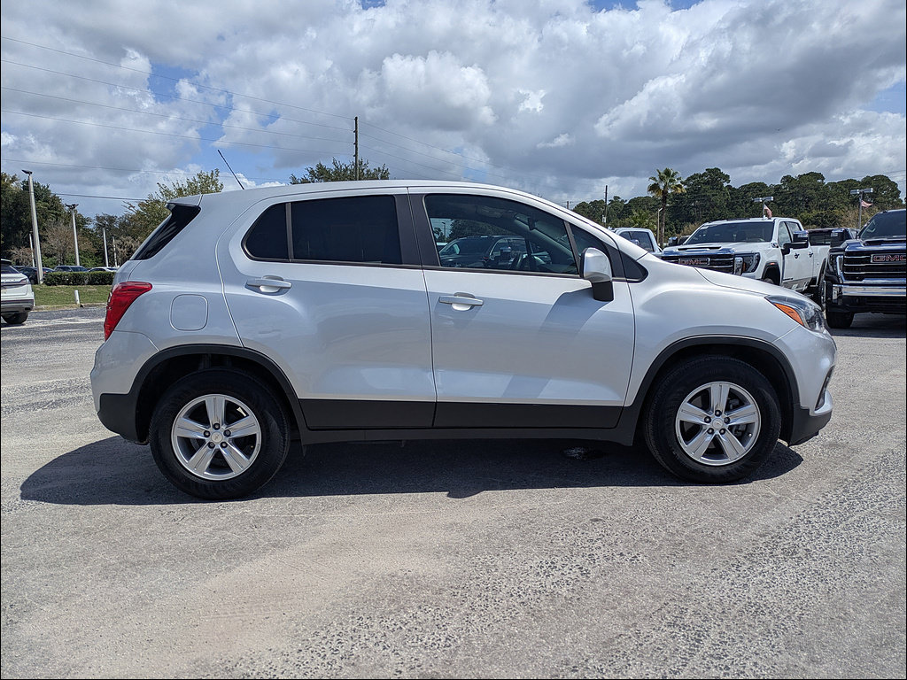 Used 2019 Chevrolet Trax LS w/ Tint and Cruise Package FWD image 4