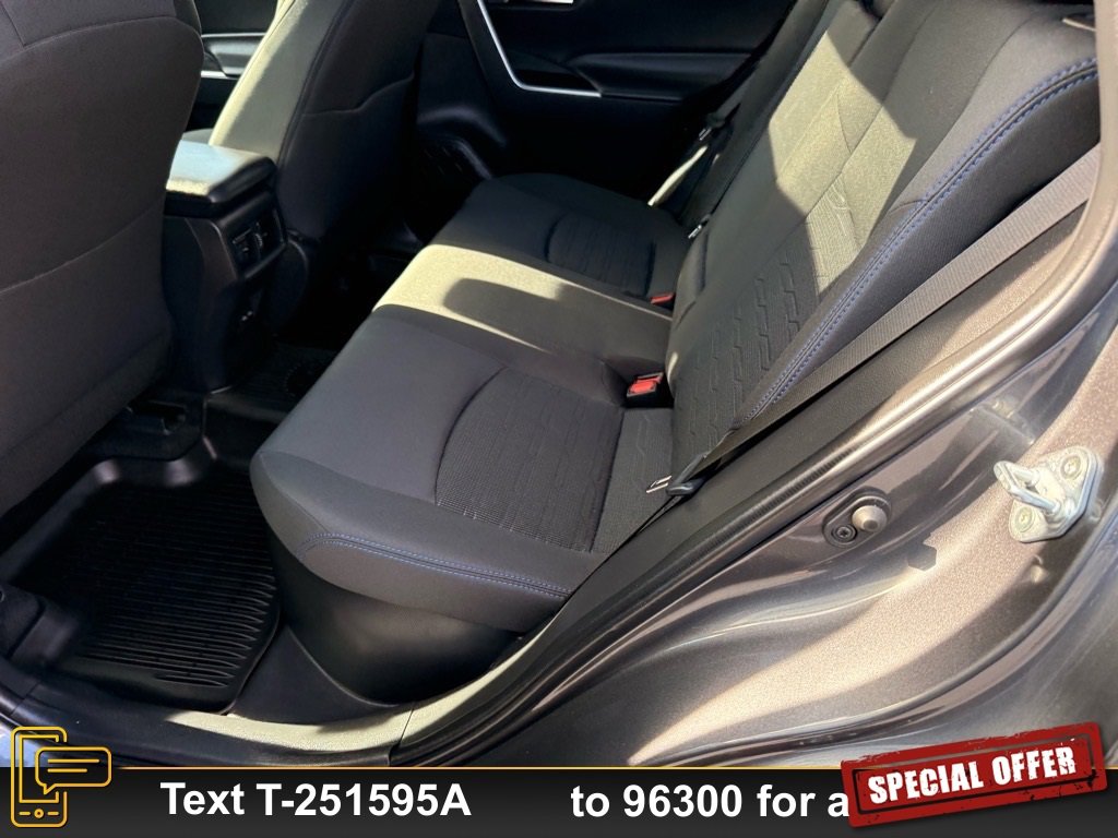Used 2024 Toyota RAV4 SE w/ Convenience Package image 15
