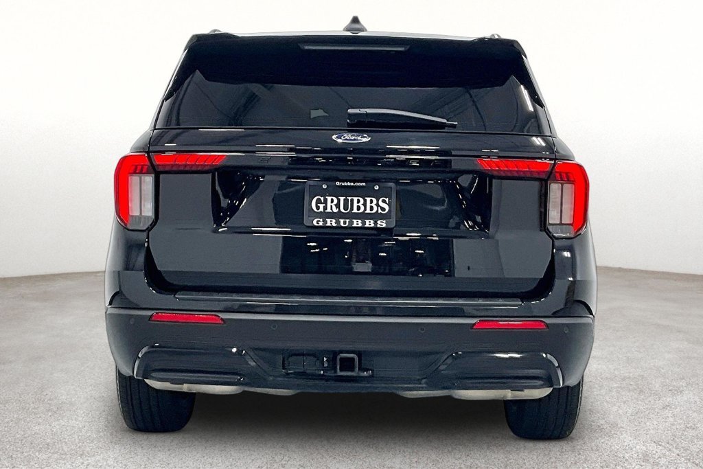 Used 2025 Ford Explorer ST-Line w/ Premium Package RWD image 5