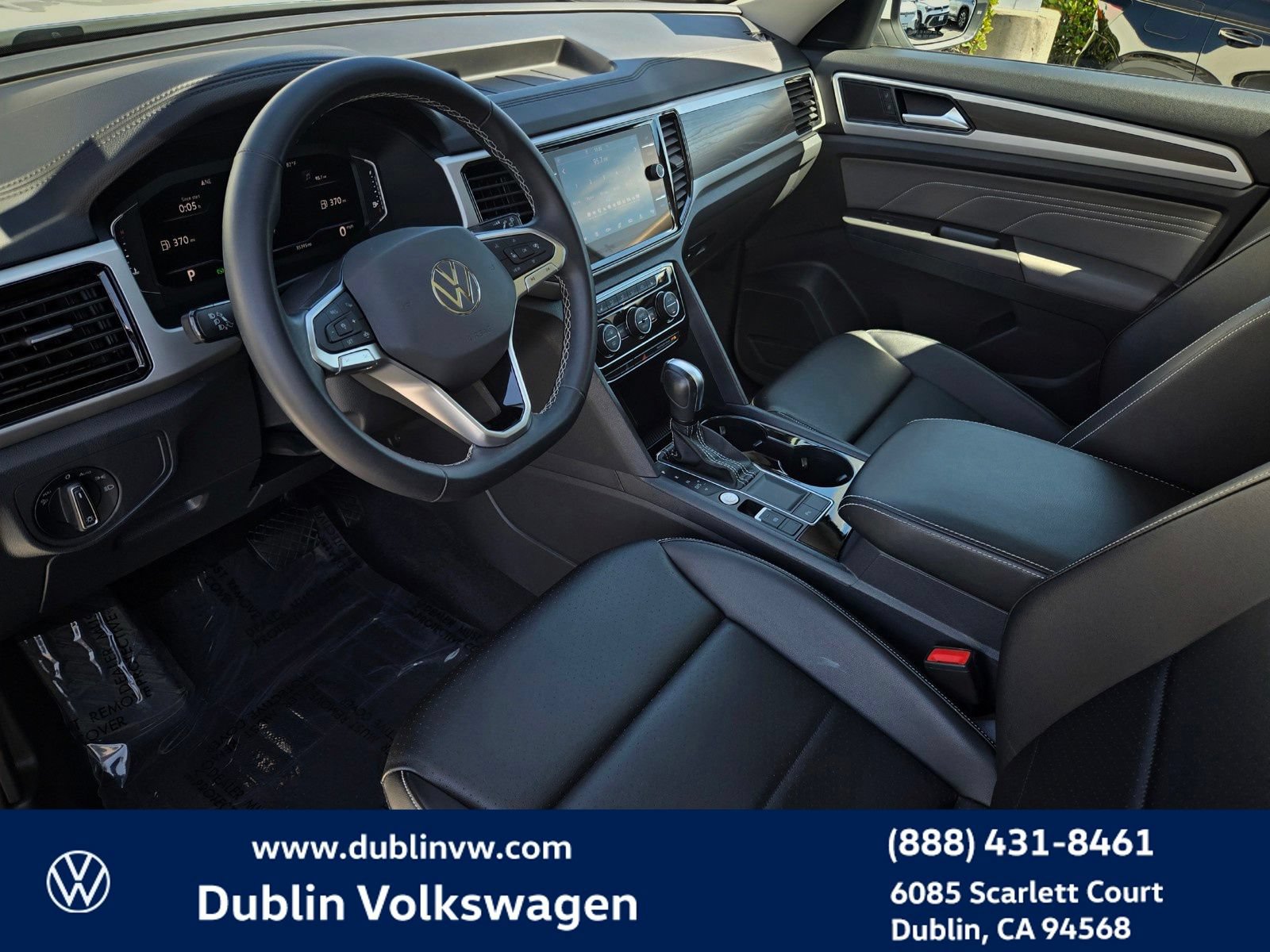 Certified 2023 Volkswagen Atlas SE w/ Panoramic Sunroof Package FWD image 9