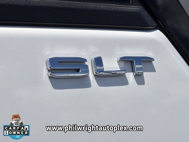Used 2024 GMC Terrain SLT AWD/4WD image 16