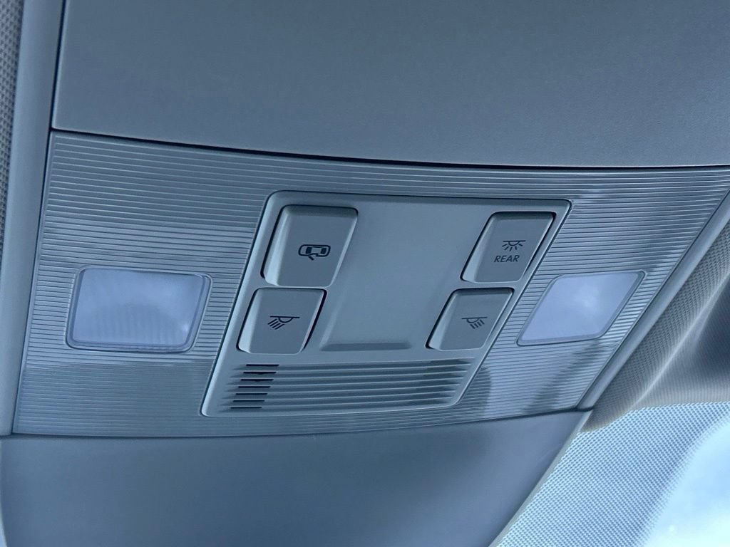 Used 2026 Volkswagen Taos SE FWD image 40