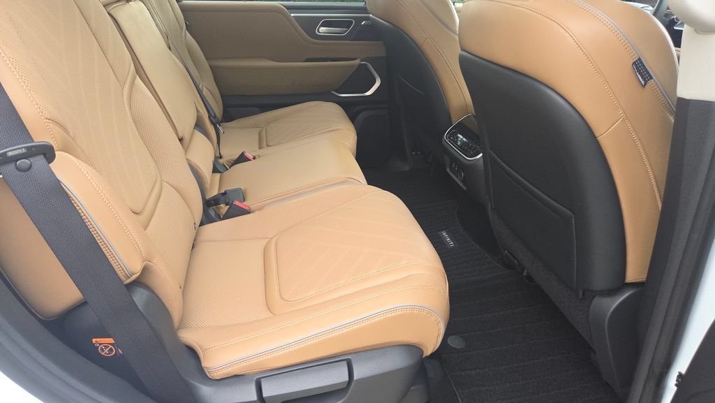 New 2027 INFINITI QX80 Luxe w/ Cargo Package AWD/4WD image 14