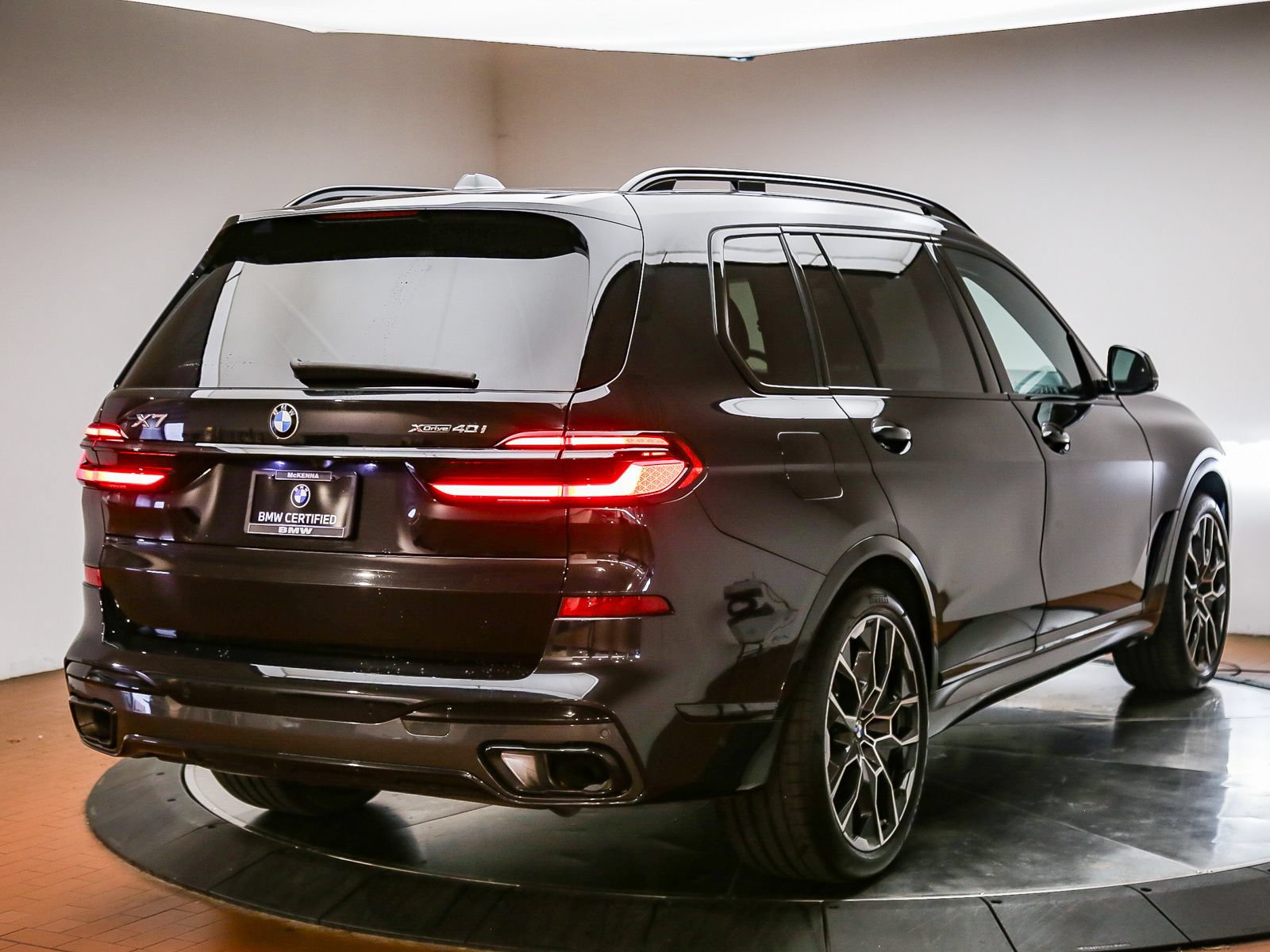 Used 2024 BMW X7 xDrive40i w/ Executive Package AWD/4WD image 5
