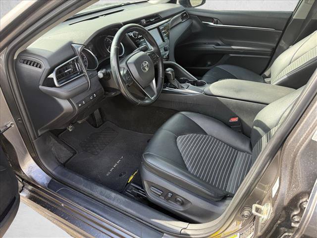 Used 2020 Toyota Camry SE w/ Carpet Mat Package FWD image 9