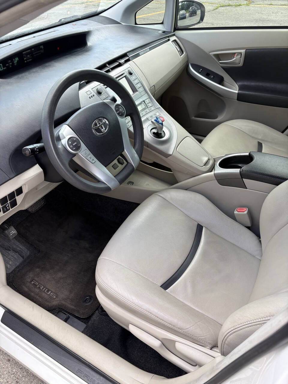 Used 2015 Toyota Prius Three FWD image 7