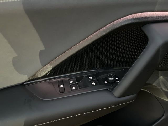 New 2026 Volkswagen Tiguan SE R-Line FWD image 6