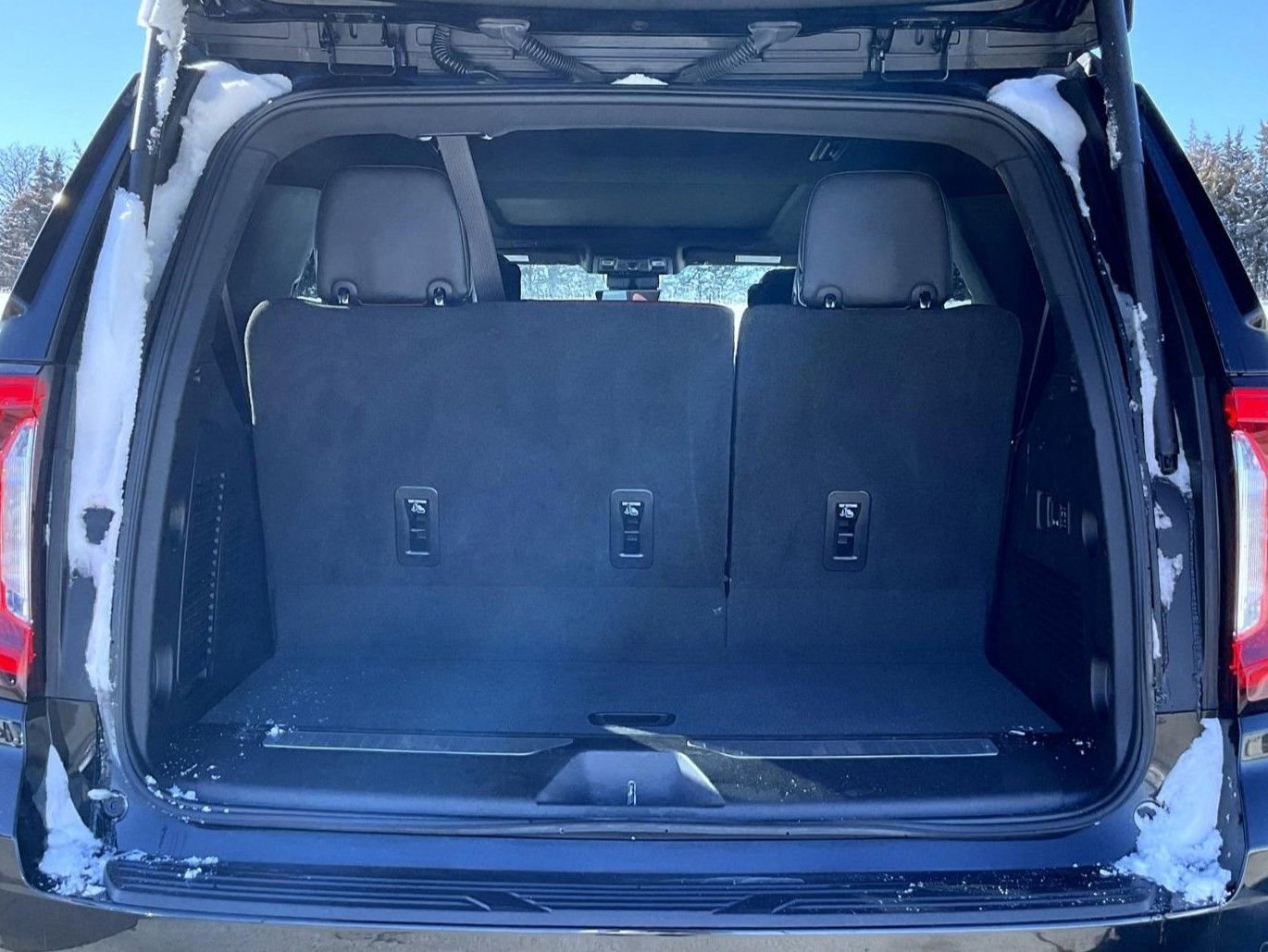 Used 2023 GMC Yukon Denali Ultimate image 24