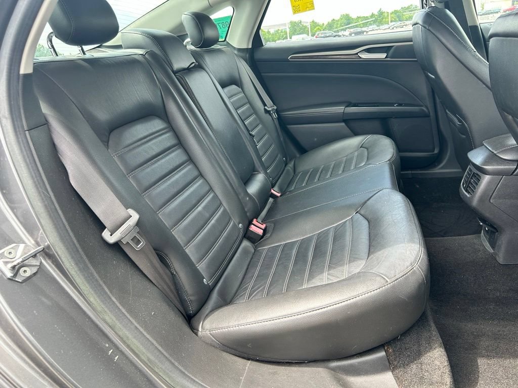 Used 2013 Ford Fusion SE FWD image 15