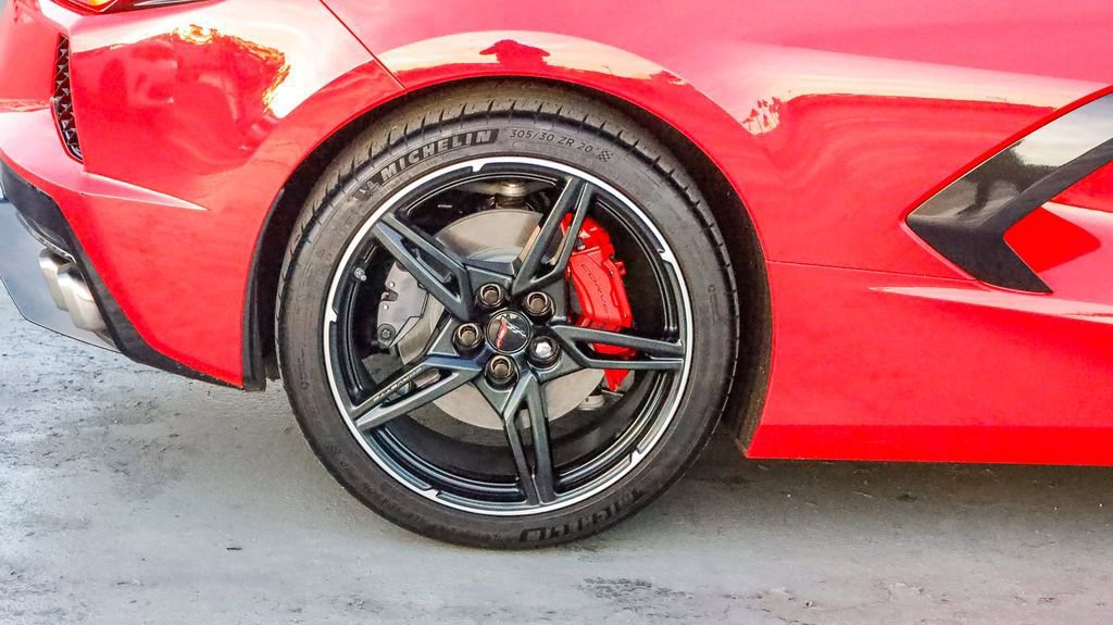 Used 2024 Chevrolet Corvette Stingray Preferred Cpe w/ LPO, Roadside Safety Package image 11