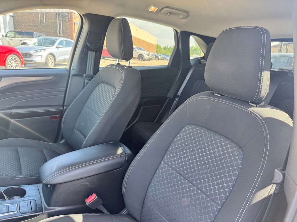 Used 2023 Ford Escape Active AWD/4WD image 9