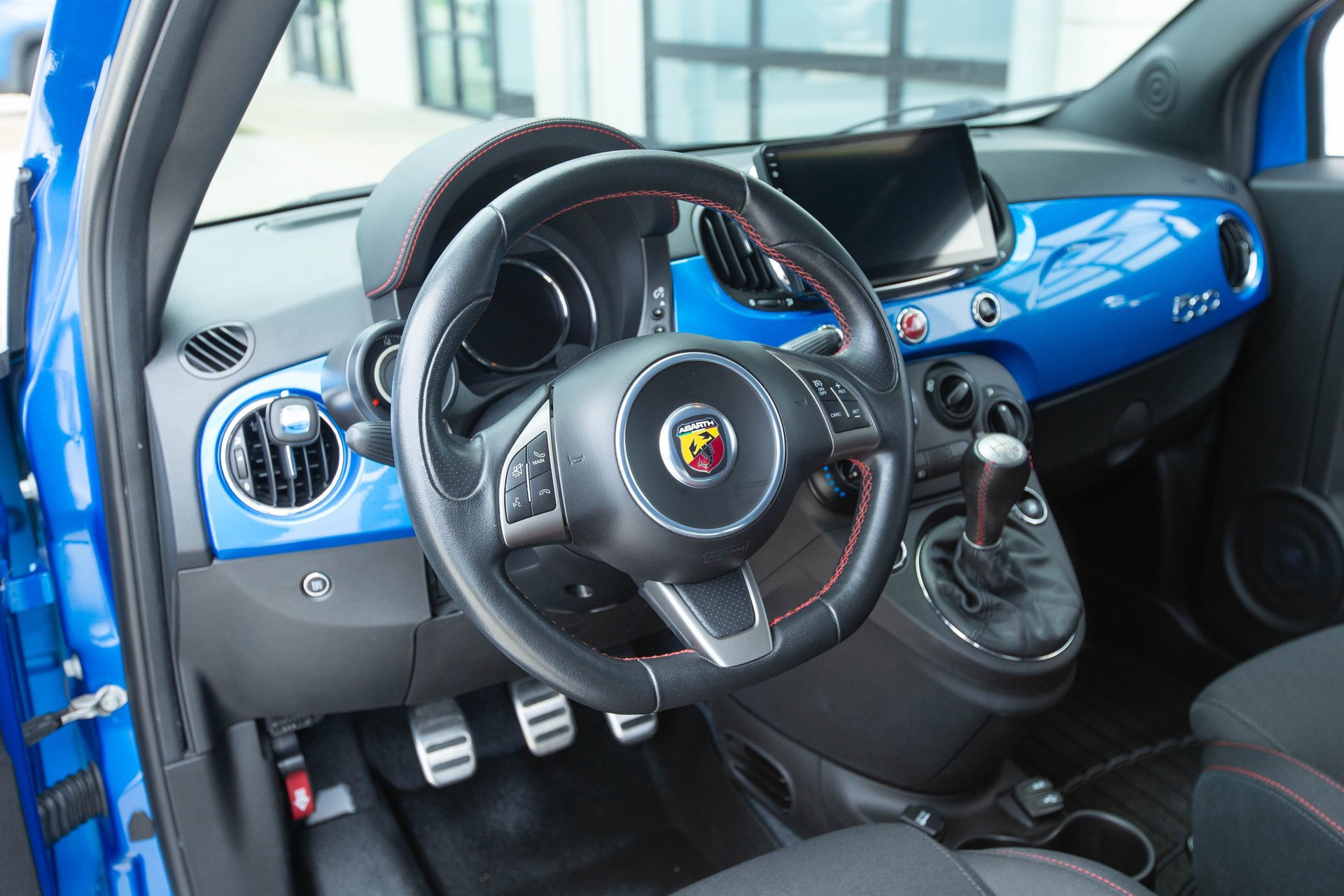 Used 2018 FIAT 500 Abarth FWD image 30