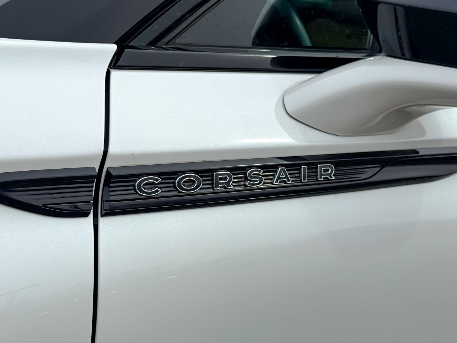 Used 2023 Lincoln Corsair Reserve w/ Jet Appearance Package image 12